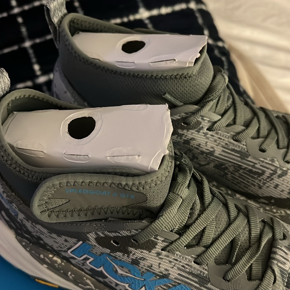 Hoka NWB Women’s Speedgoat 6 MID GTX 1155153/ADC. Various size available - Picture 4 of 8